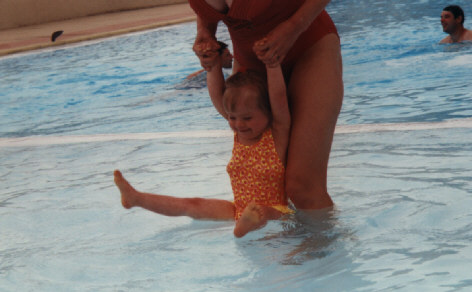 Avec Maman à la piscine